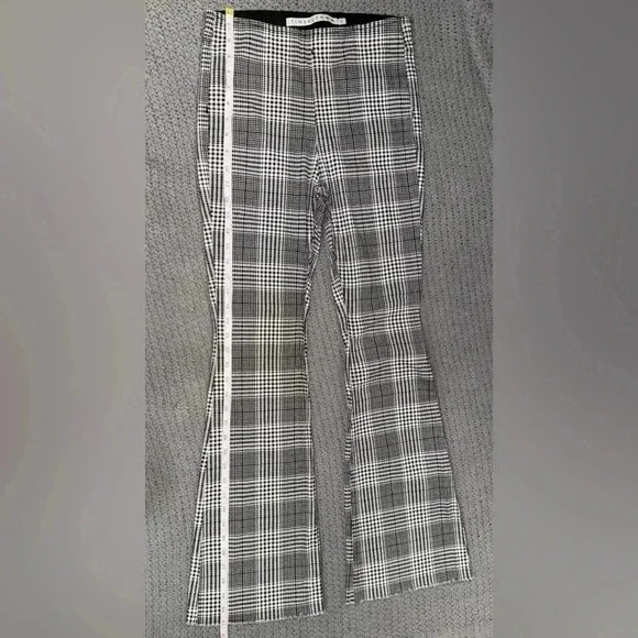 Tinseltown Pull On Stretch Black White Plaid High Waisted Flare Pants 7 - Picture 2 of 9